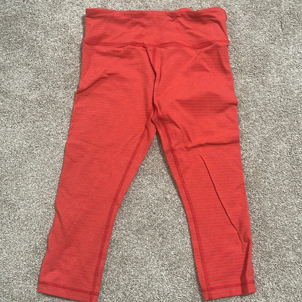 Lululemon striped wunder under cropped leggings